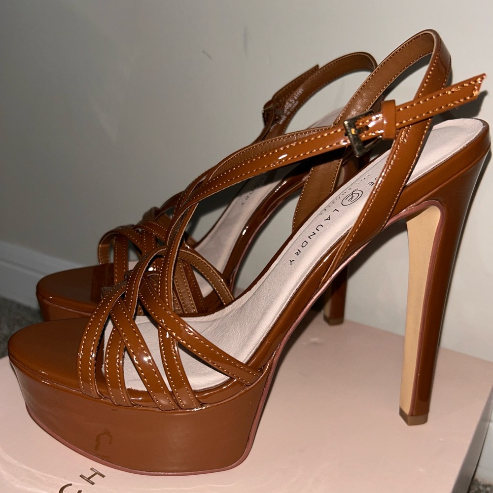 WOMEN'S CHINESE LAUNDRY TEASER 2 PLATFORM DRESS SANDALS